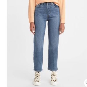 Levi’s Womens ultra high rise rib cage straight jean